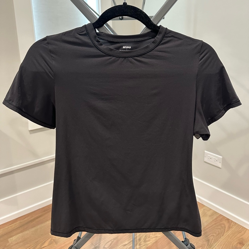 SKIMS Fits Everybody Short Sleeve T-Shirt